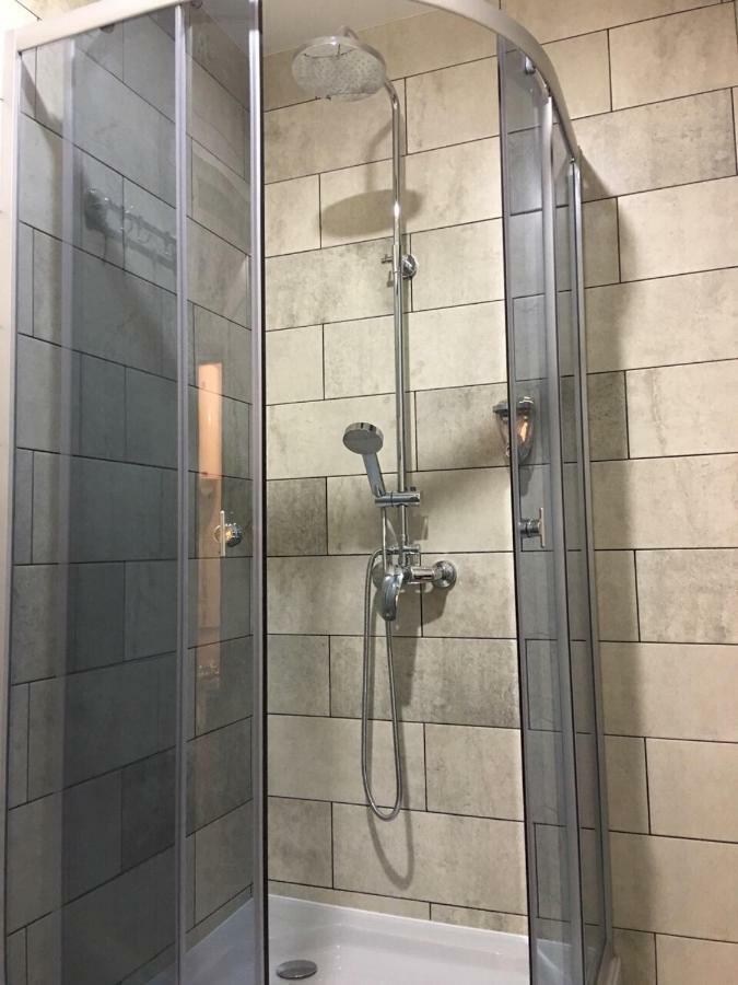 7Days Hotell Hadiach Exteriör bild